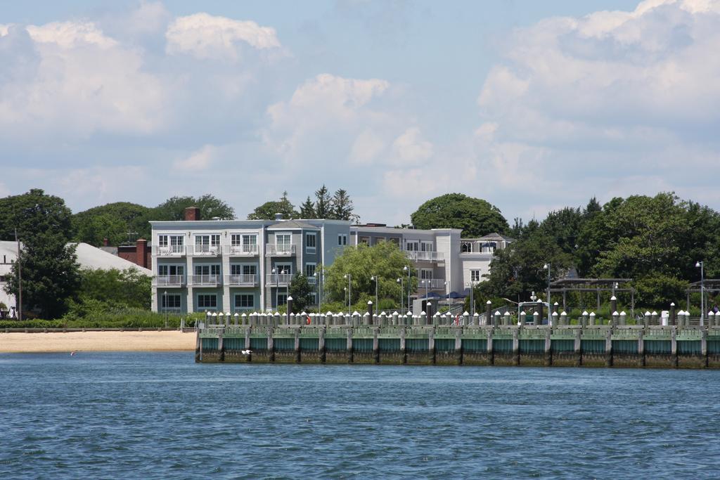 The Harbor Front Inn Greenport Exterior photo
